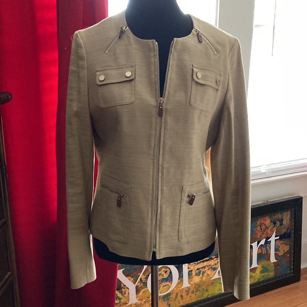 Anne Klein, Linen fitted, size 12, like new,